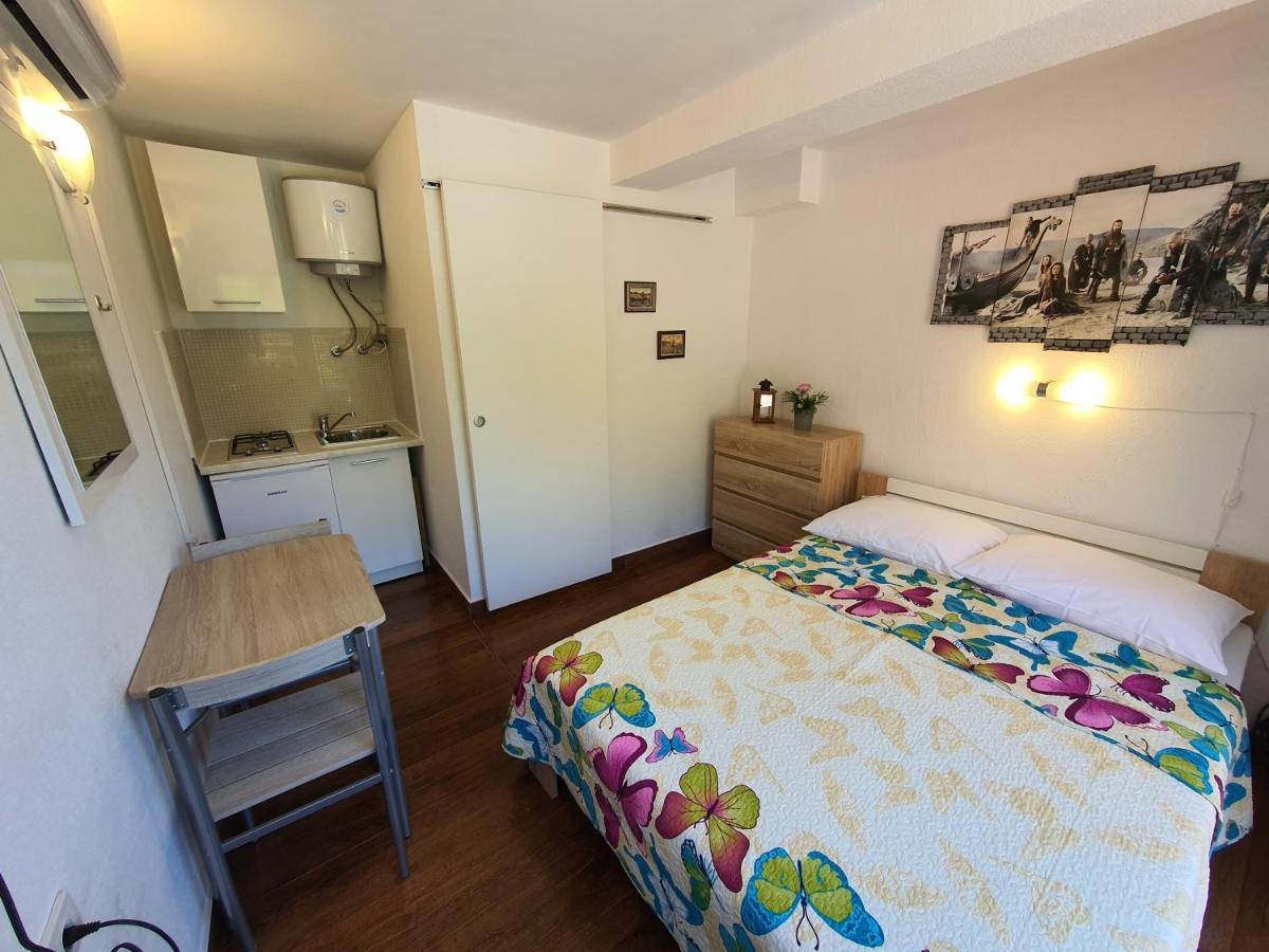 Apartments - Buffet 2B Sveti Juraj Buitenkant foto